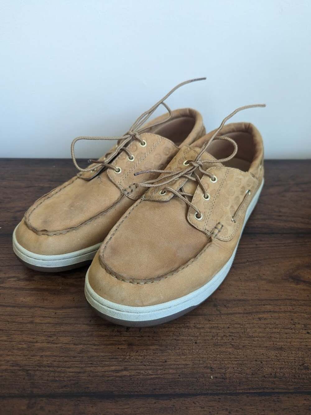 Timberland Light Brown Leather Boat Shoes with embossed logo Mens Size 10.5